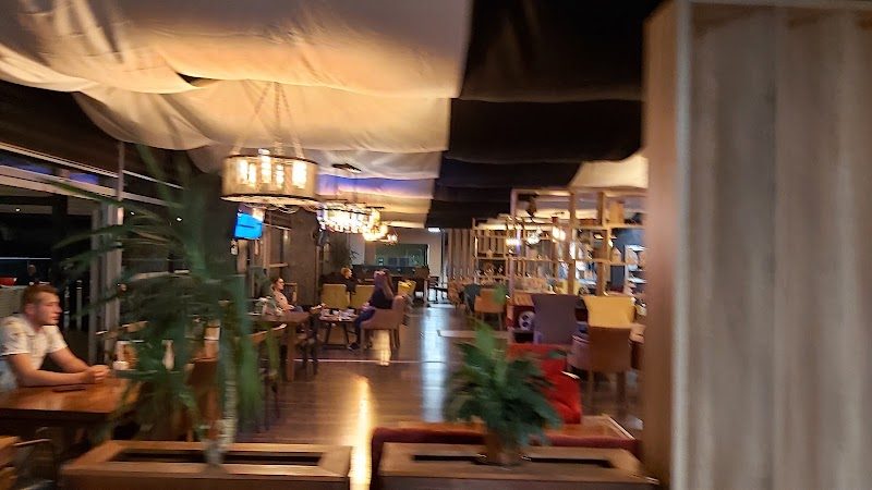 Pizzeria & Restoran Corner