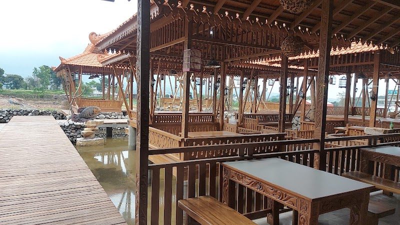 Pondok Desa Traditional Restoran Batu