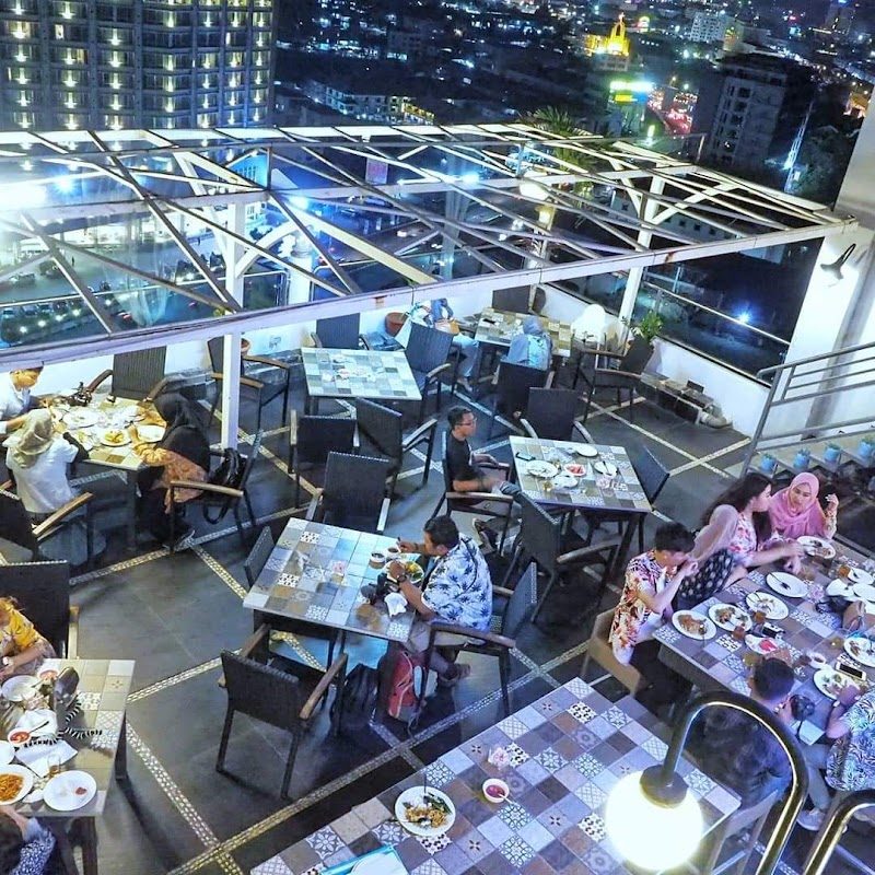 Asher Bistro & Roof Top (Kings Hotel Batam)