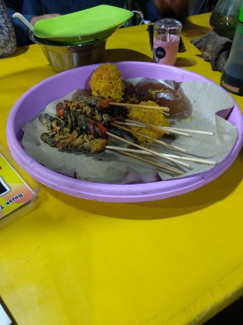 Es Teler Durian & Soup Durian Omama, Klojen