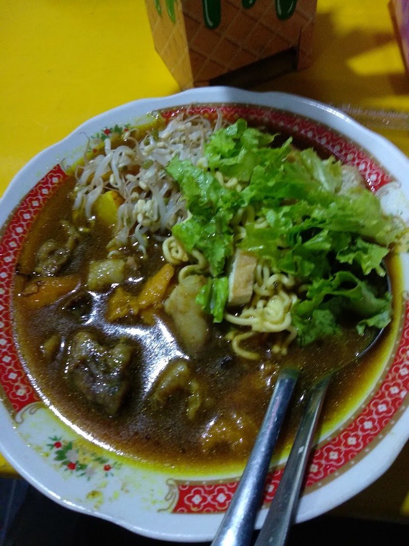 Es Teler Durian & Soup Durian Omama, Klojen