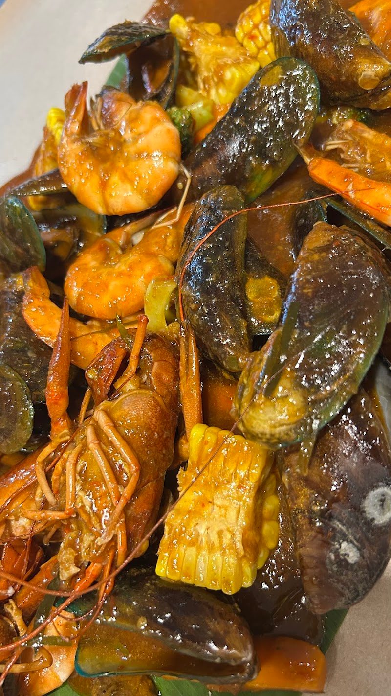 Cut The Crab Kelapa Gading