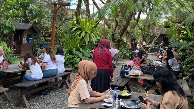 Nirwana Resto & Cafe
