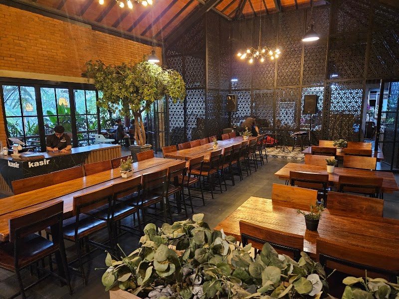 Nirwana Resto & Cafe