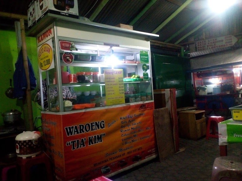 Pujasera Kayutangan