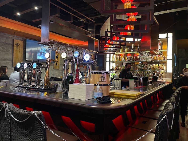 LuLu Bars and Restaurant