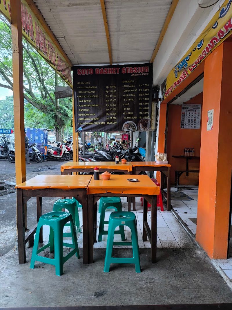 Soto Basket Stasiun