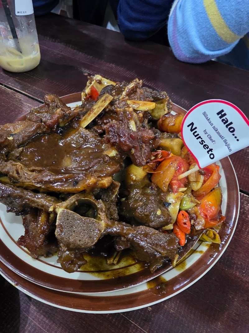 Sate Kambing Pak Manto