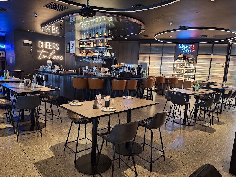 Continental Wine Bar & Bistro @ Starling