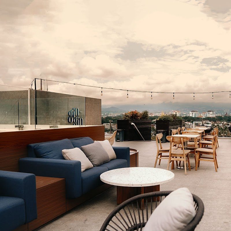 Gin-Gin Cafe, Pool, and Rooftop