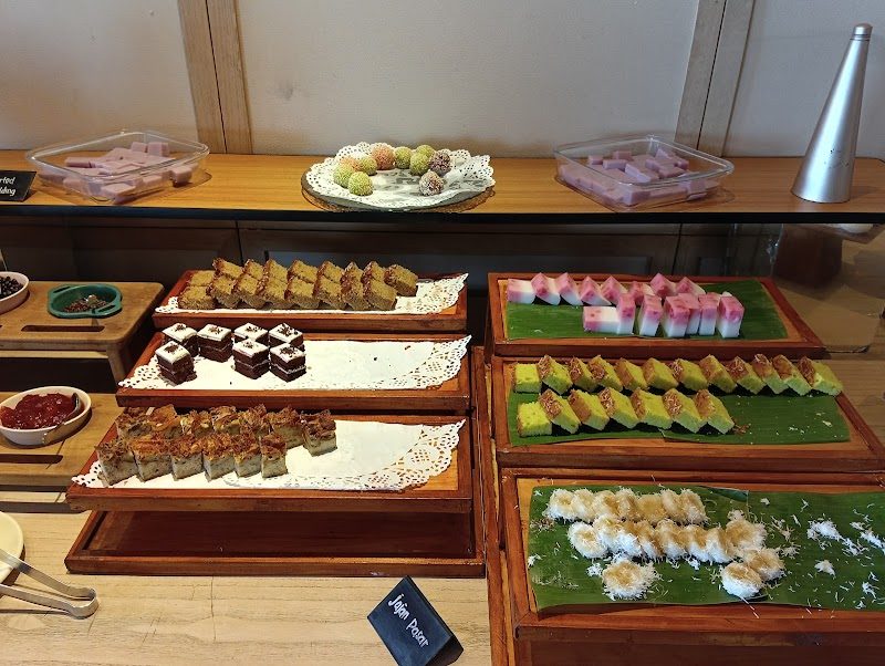 NottingHill Café (Golden Hill by Golden Tulip)
