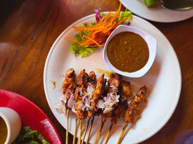 Made's Warung Seminyak