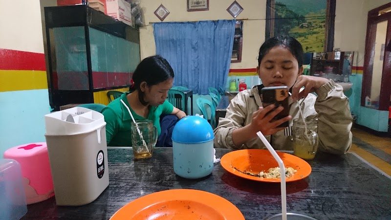 Masakan Padang Lima Saudara