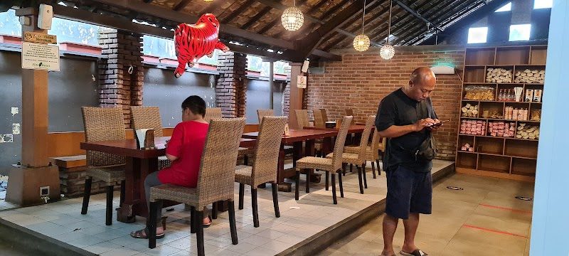 Alas Daun Bandung