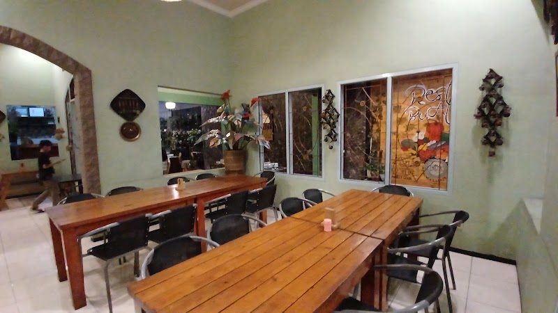Resto Bu Atik