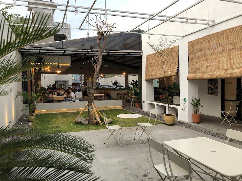 Teras Rumah Rungkut