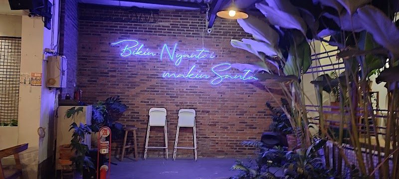 Teras Rumah Rungkut