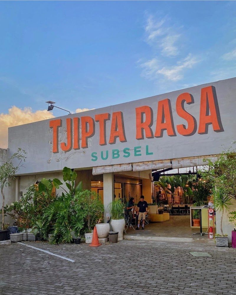 Teras Rumah Rungkut