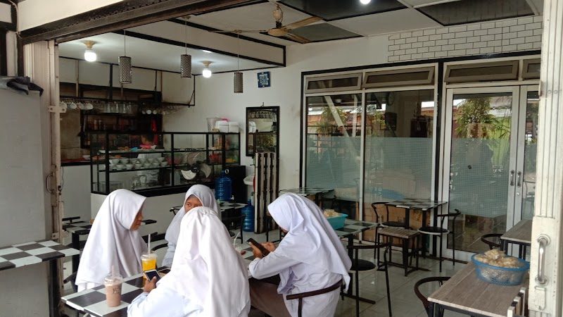 RM Saudara Pasar Lubuk Alung