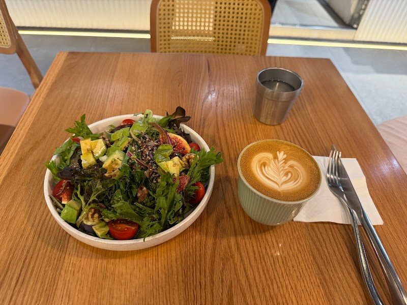 Slow Walker Cafe