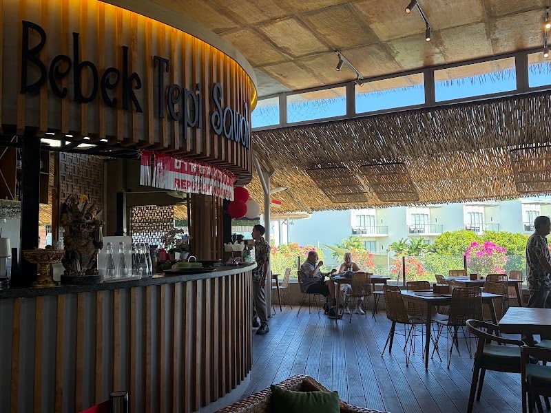 Bebek Tepi Sawah, Beachwalk Mall Seminyak