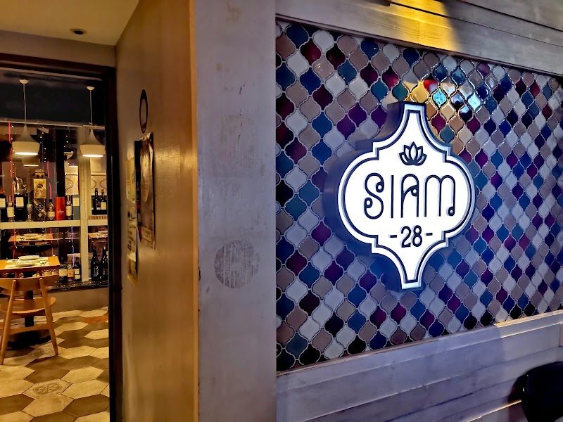 Siam 28