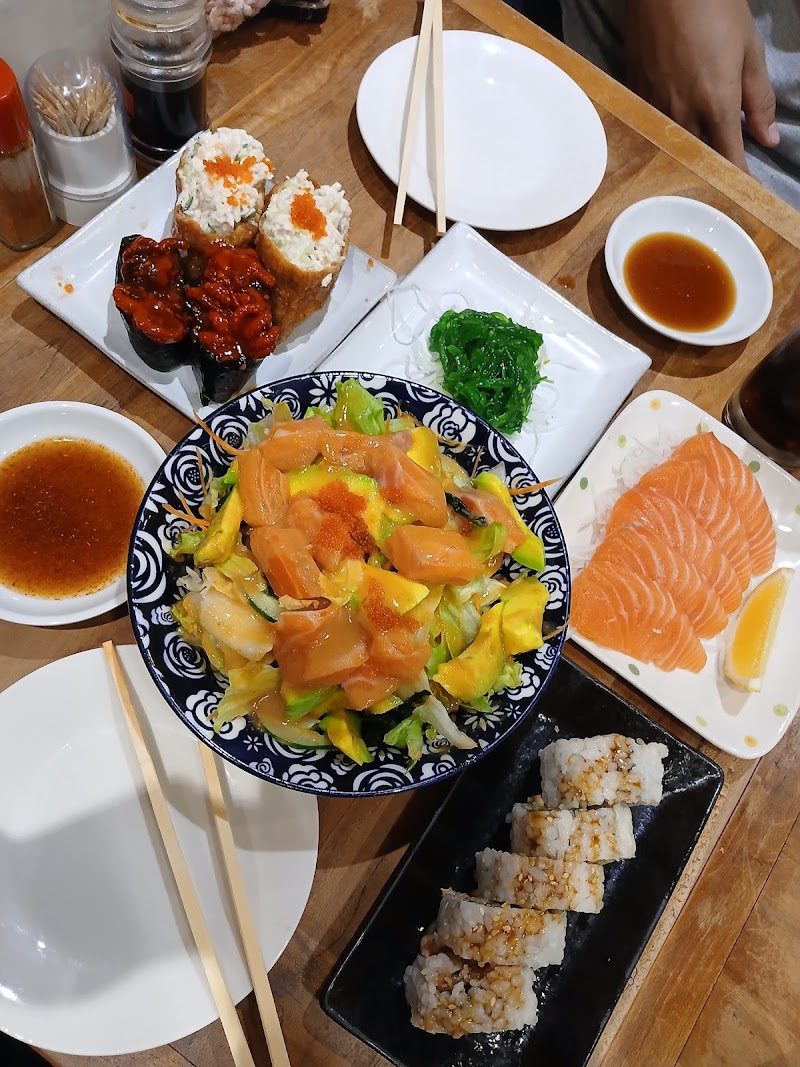 Salad & Sushi 368 (Blok M Plaza)