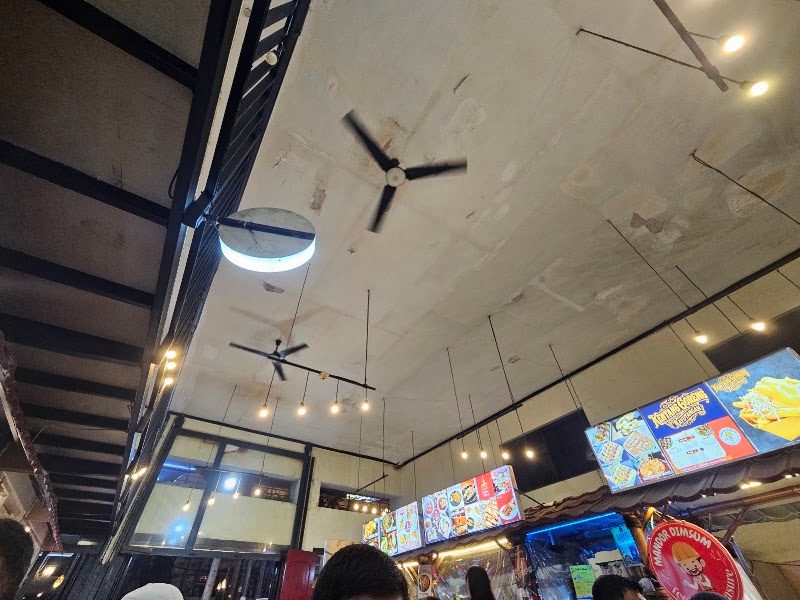 Kajoetangan Food Court