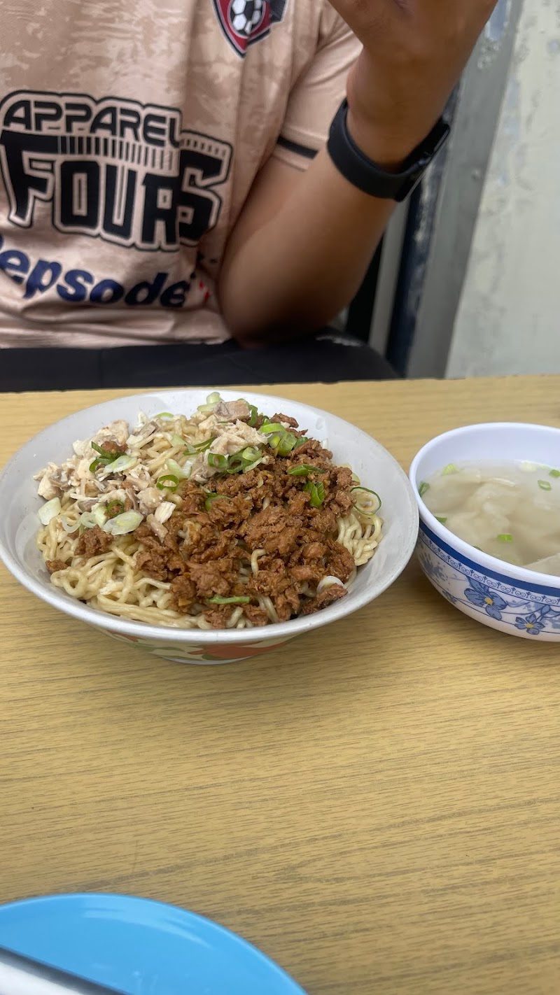 Bubur Ayam Nusa Loka, Serpong