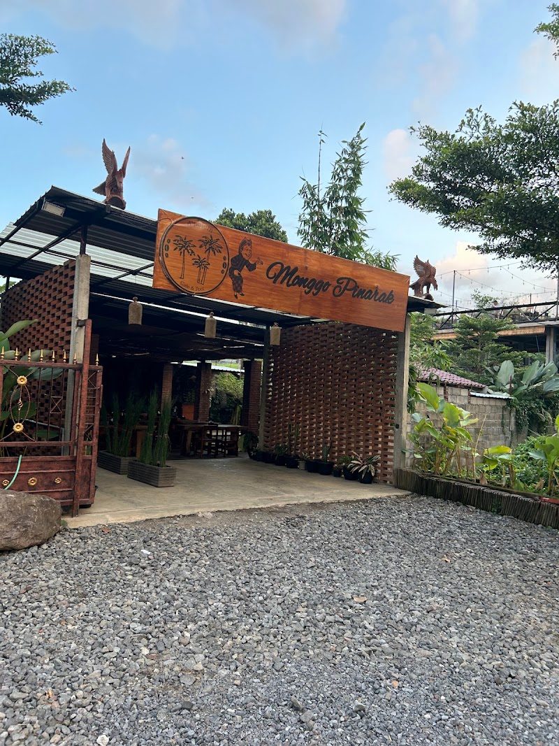 dpalem Warung prasmanan, cafe dan kolam renang