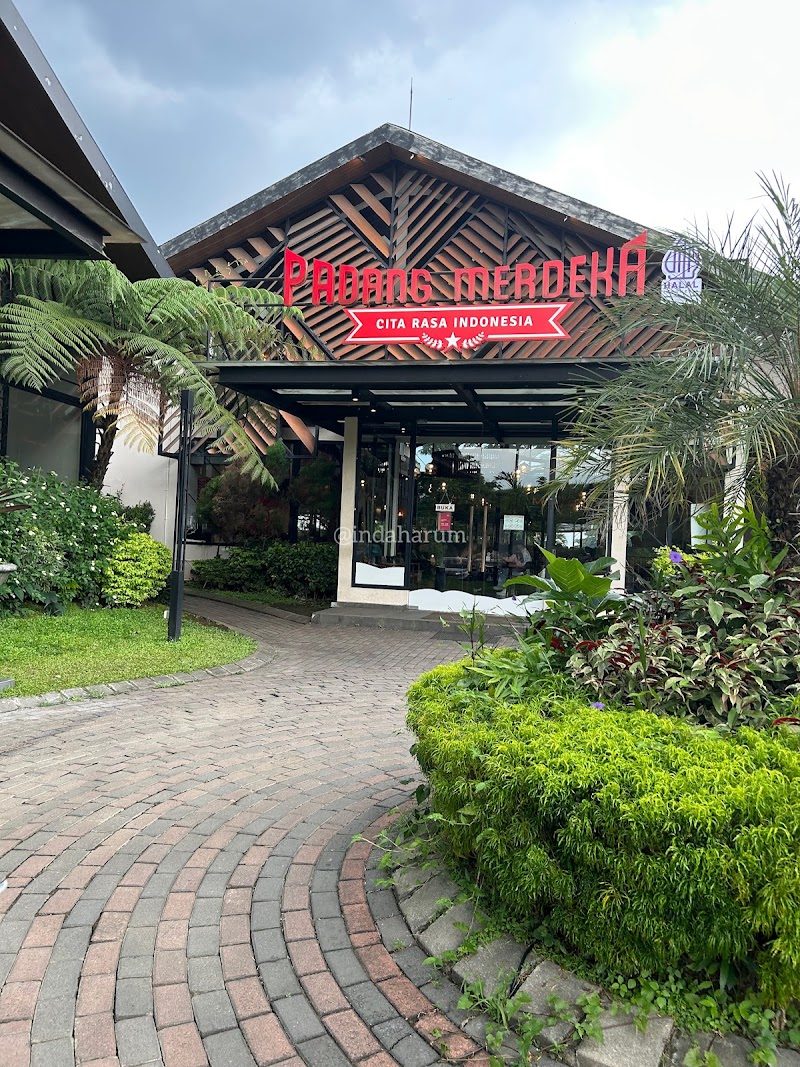 Padang Merdeka Malang - Elpico Food Park