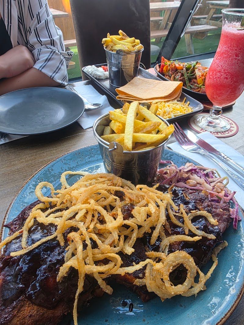 Hogs & Heifers (South Quarter, Airside)