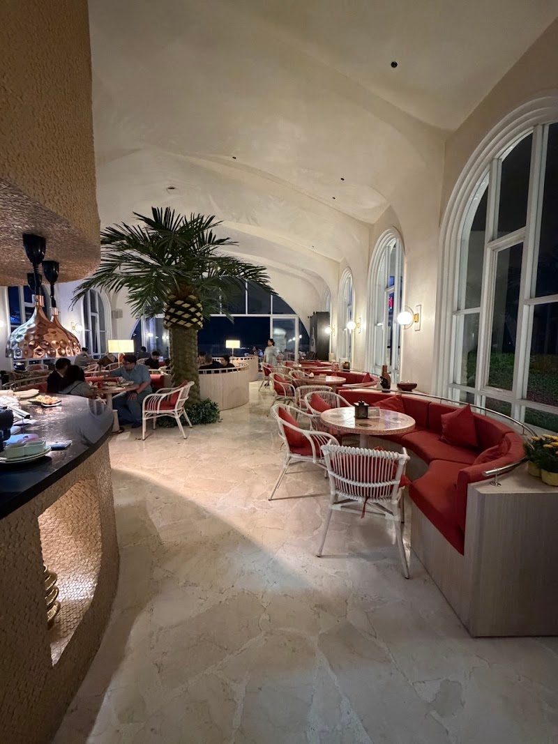 Skyhill Dining & Bar