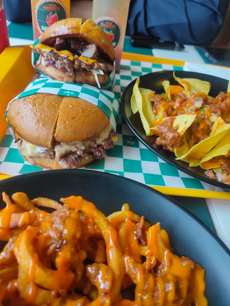Five Monkeys Burger Bandung