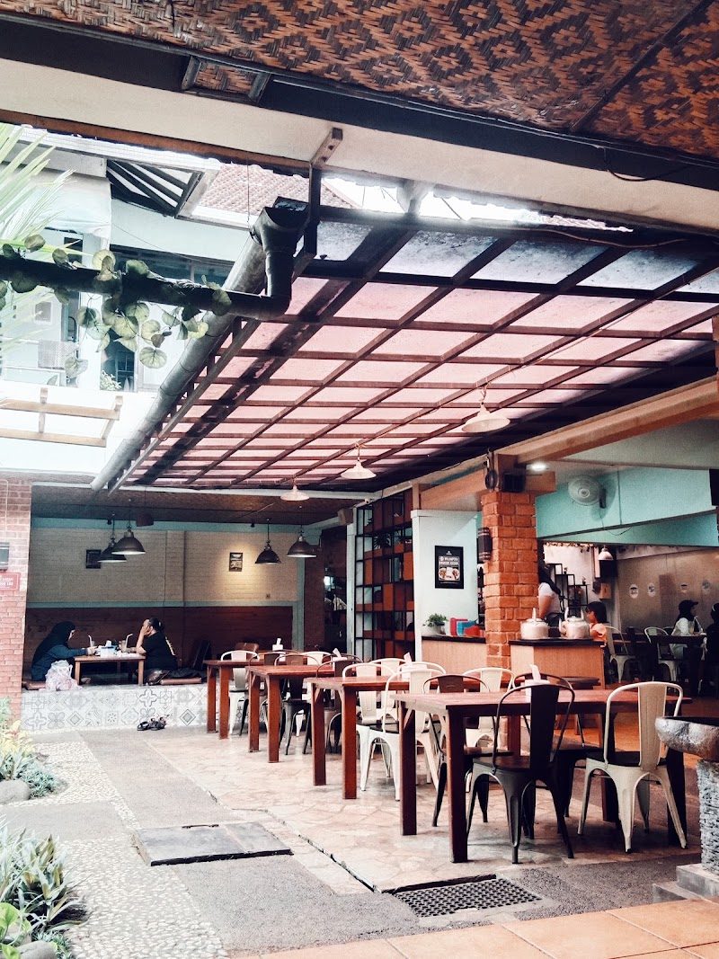 Warung Nasi Ampera Trunojoyo