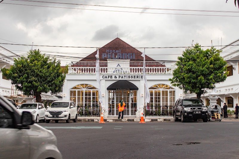 Lapidoth Cafe & Patisserie