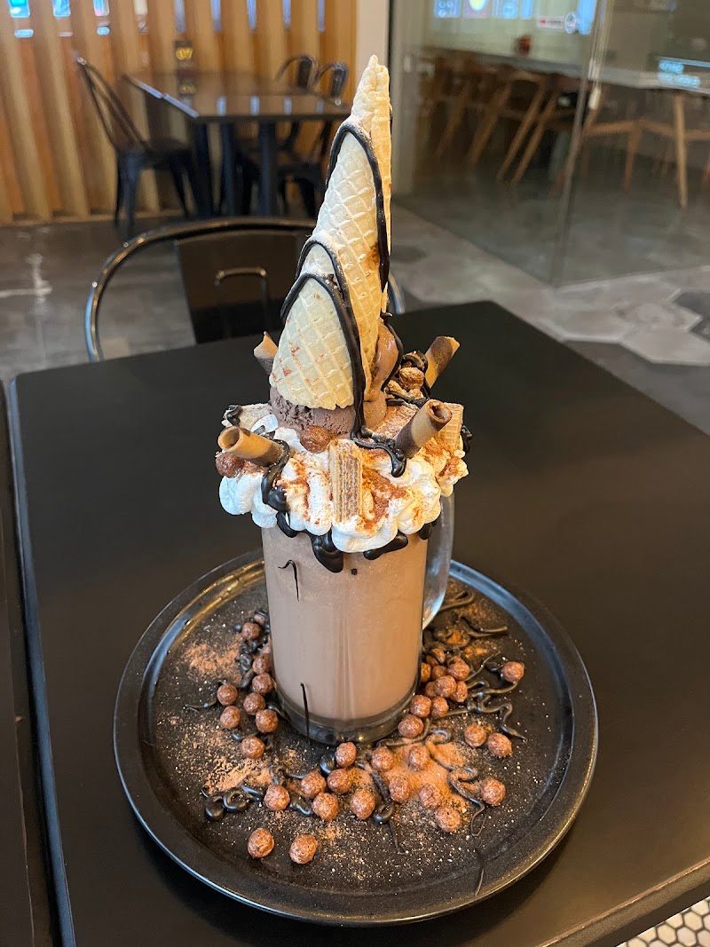 Labore Coffee Eatery (Soekarno Hatta Indah)