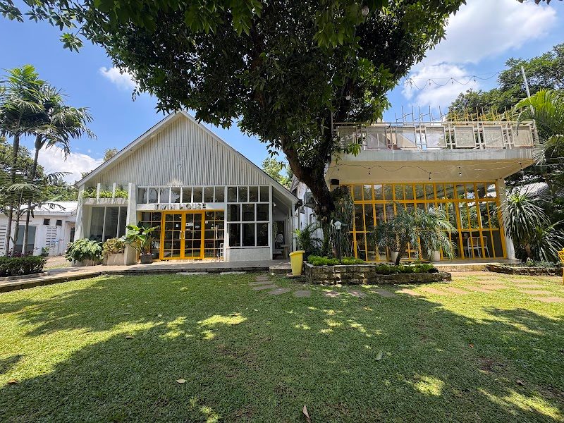 Twin House Cipete