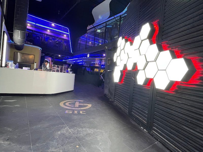 Dot Com Internet Cafe