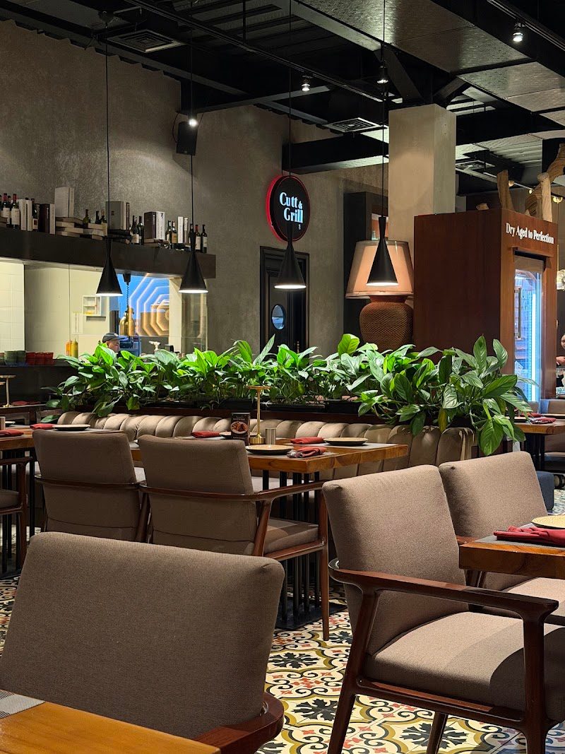 Cutt & Grill Senopati