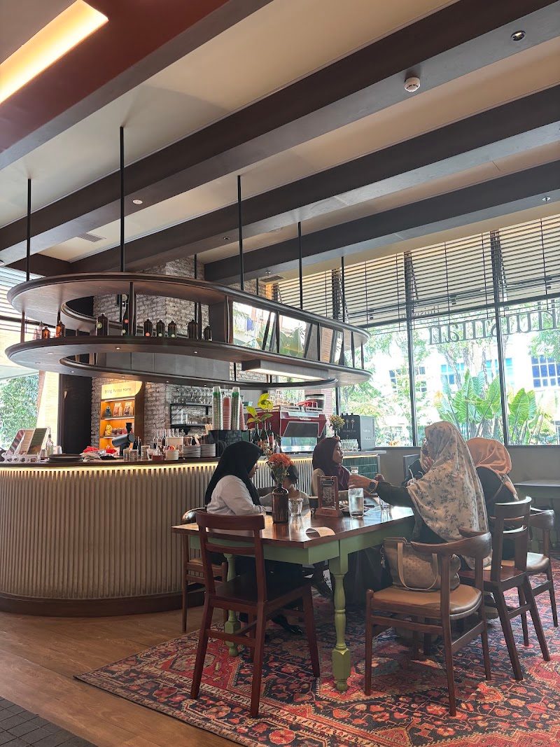 Huisman Coffee and Eatery - GAFOY Kelapa Gading