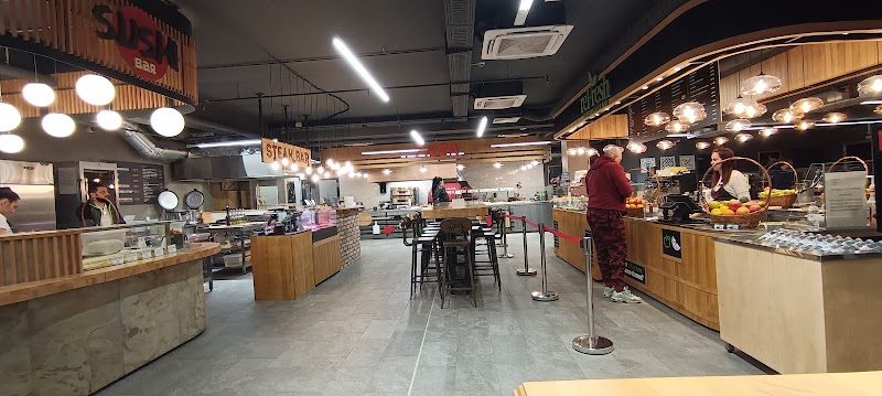 Crvena jabuka gastro market Marindvor – Sushi Bar