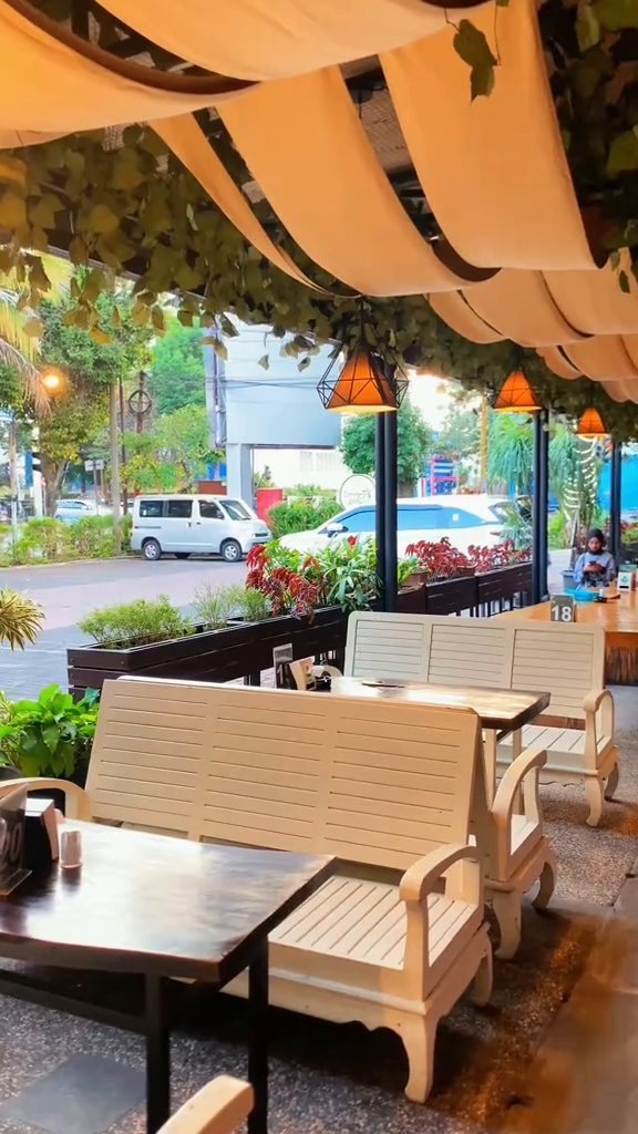 Simpang Luwe Cafe & Resto