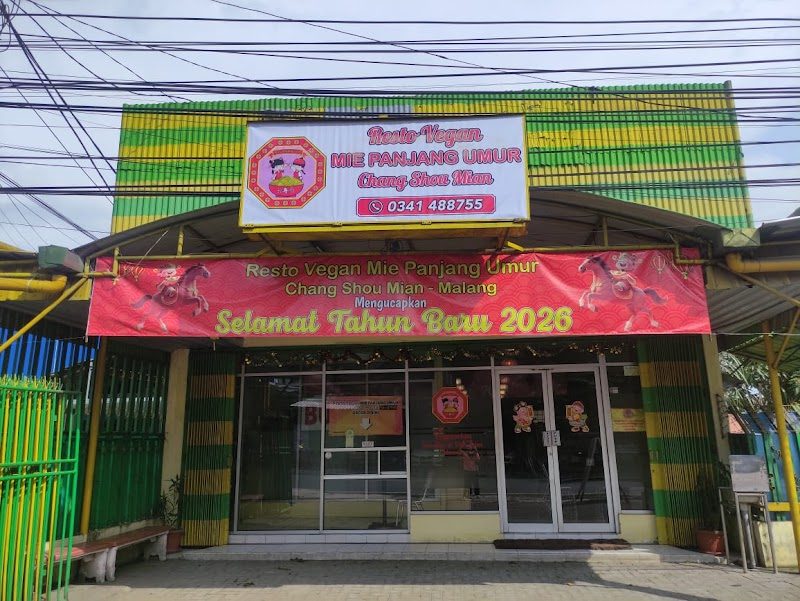 Resto Vegetarian "MIE PANJANG UMUR" Noodles And Dim Sum House