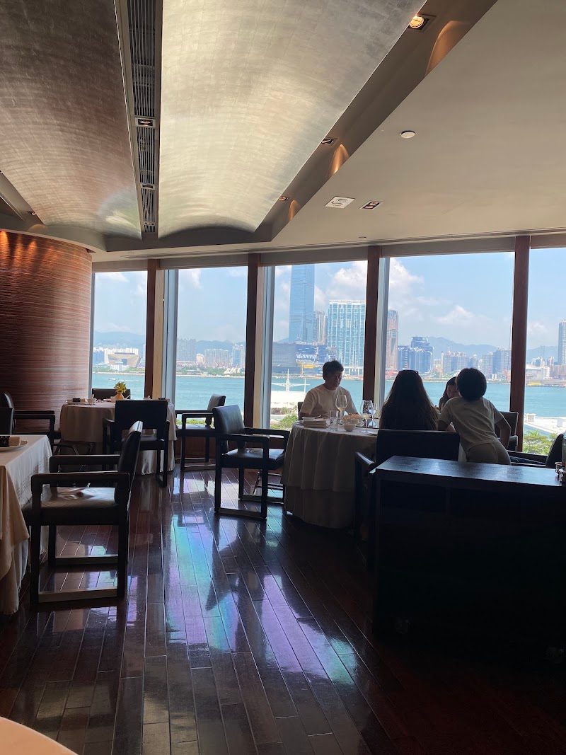 Lung King Heen at Four Seasons Hotel Hong Kong